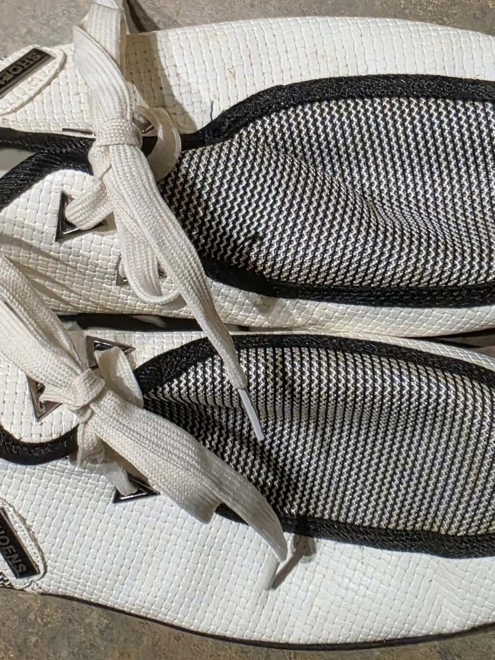 SHOENS White and Black Textured Sneaker